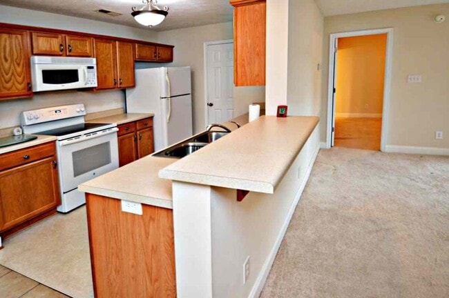 Building Photo - 623 Wyndhurst Dr