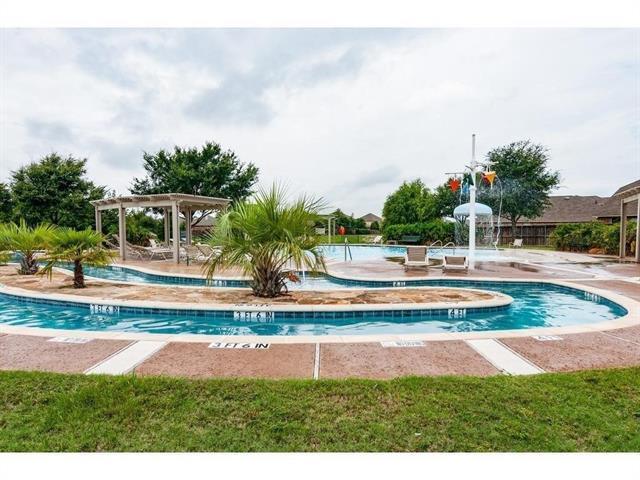 Foto del edificio - 5724 Mirror Ridge Dr