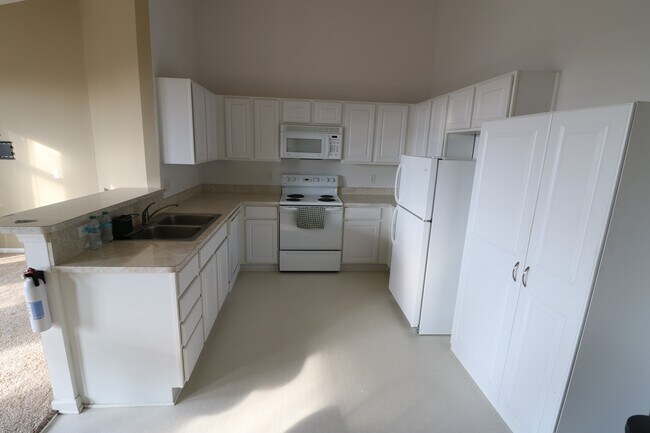 Foto del edificio - 43039 Strand Dr