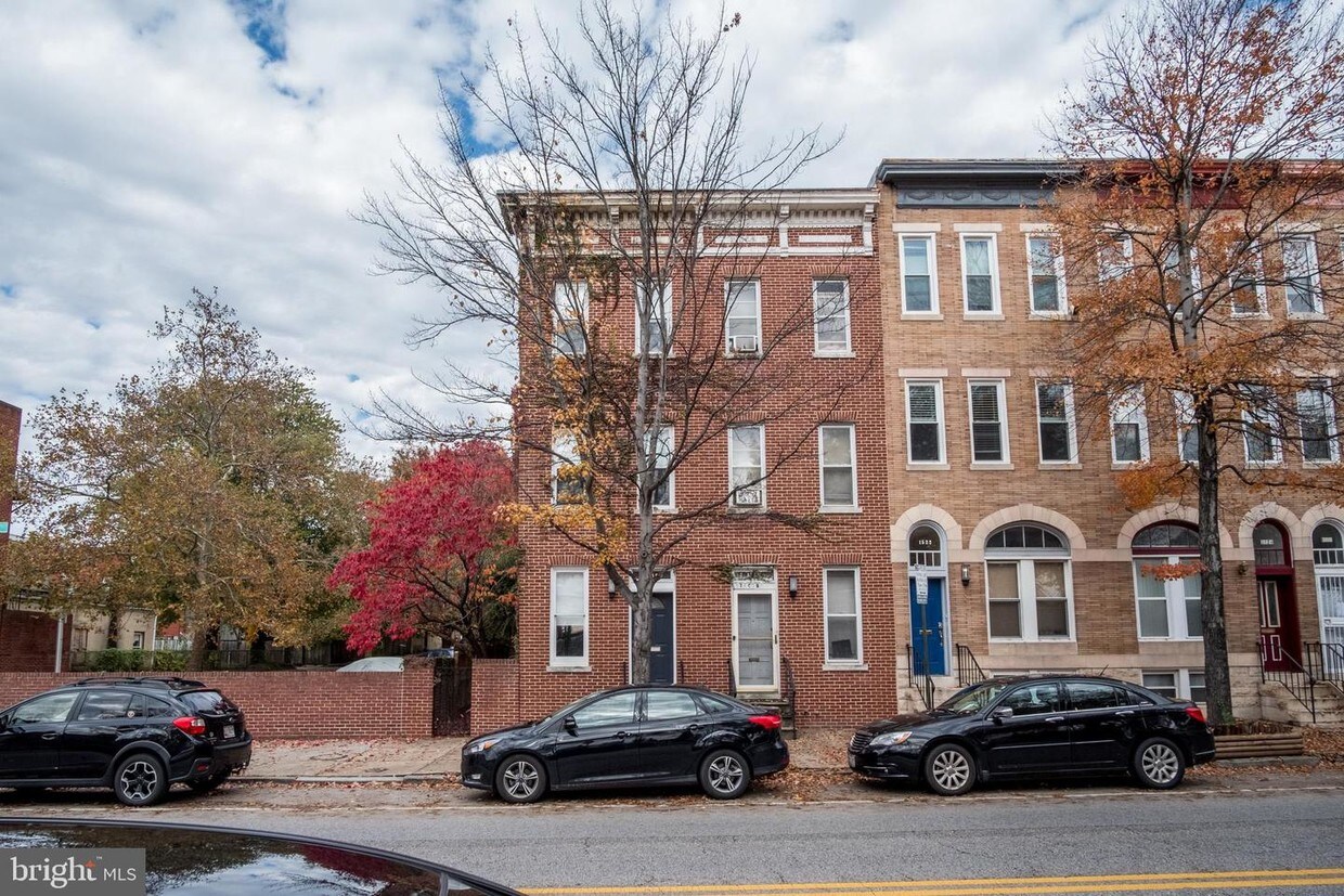 Primary Photo - 1518 E Baltimore St