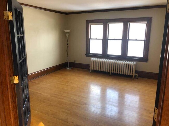 Front living room w/ 2 huge closets - 3432 Pillsbury Avenue South