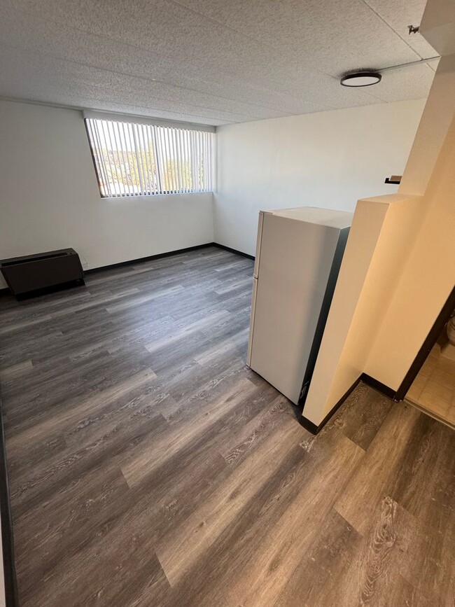 Interior Photo - The McCoy @ 8035