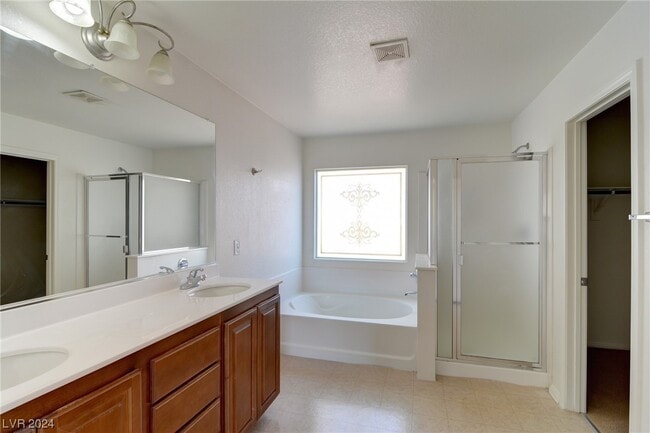 Building Photo - 11752 Villa Malaparte Ave