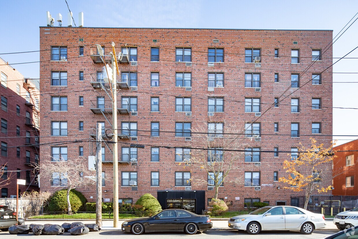 Foto principal - 1040 Neilson St