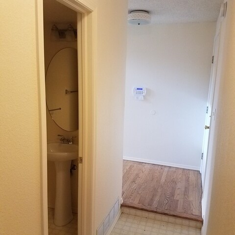 Foto del edificio - 6050 Scout Dr