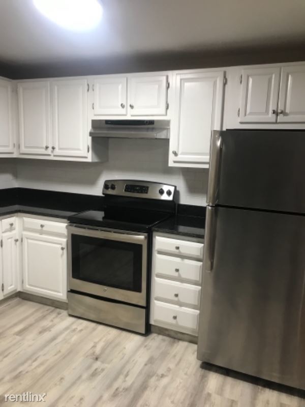 Primary Photo - 2 br, 1 bath Apartment - 310 Thompson Rd