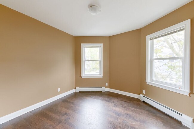 Building Photo - 73 Sanford Pl
