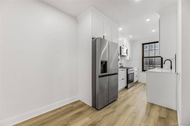 Building Photo - 1100 Grand Concourse