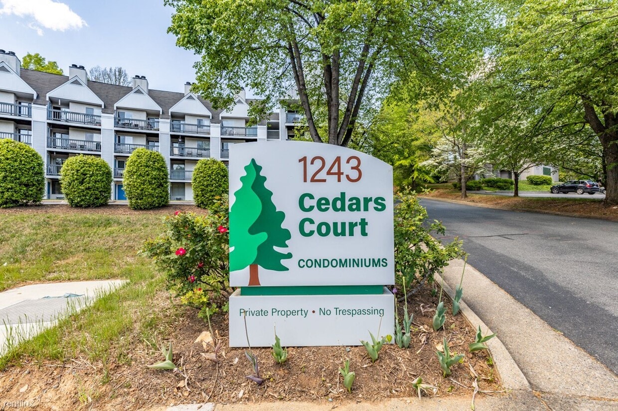 Primary Photo - Studio, 1 bath House - 1243 Cedars Court B-3