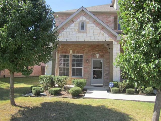 Building Photo - 305 Moonlight Dr