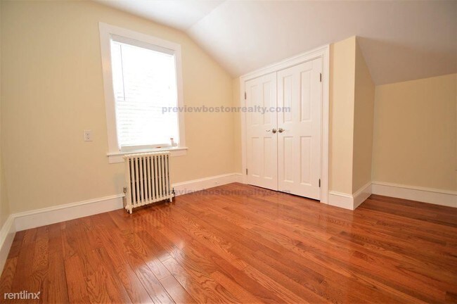 Building Photo - 61 Shannon St