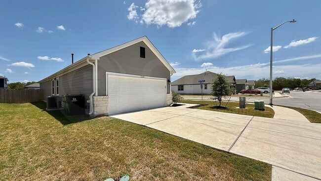 Building Photo - 12411 Zenyatta Dr