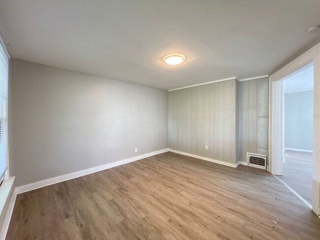 Foto del edificio - Highland Home: New Year, New Home: 50% Off...