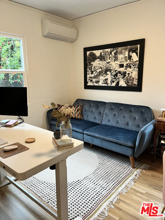 Foto del edificio - 3759 Greenwood Ave