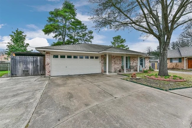 Building Photo - 6022 Weeping Willow Rd