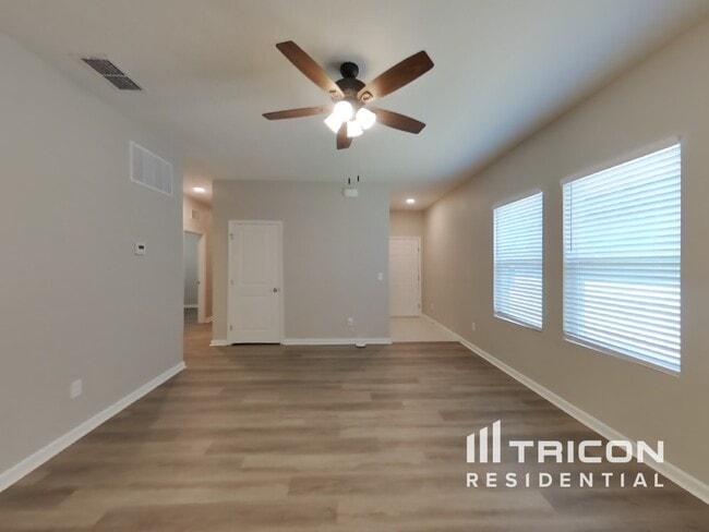 Building Photo - 2245 Litchfield Lp