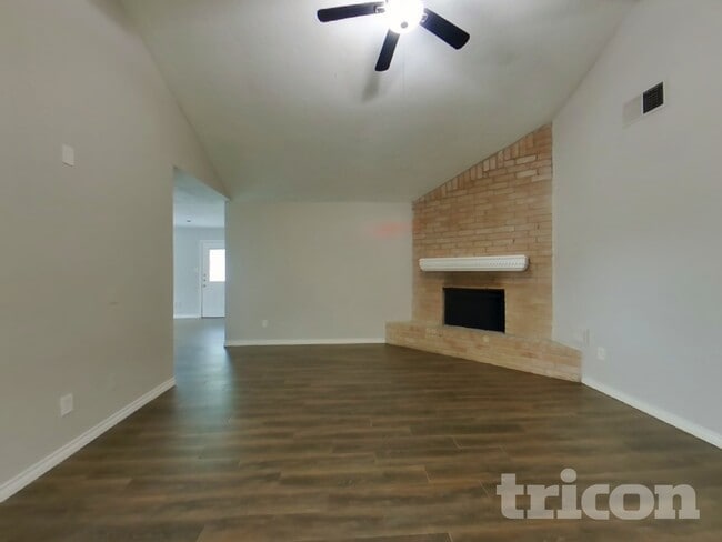 Foto del edificio - 15614 Fox Springs Dr