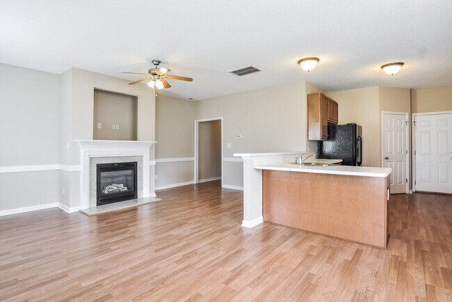 Building Photo - 7004 Paint Rock Ln