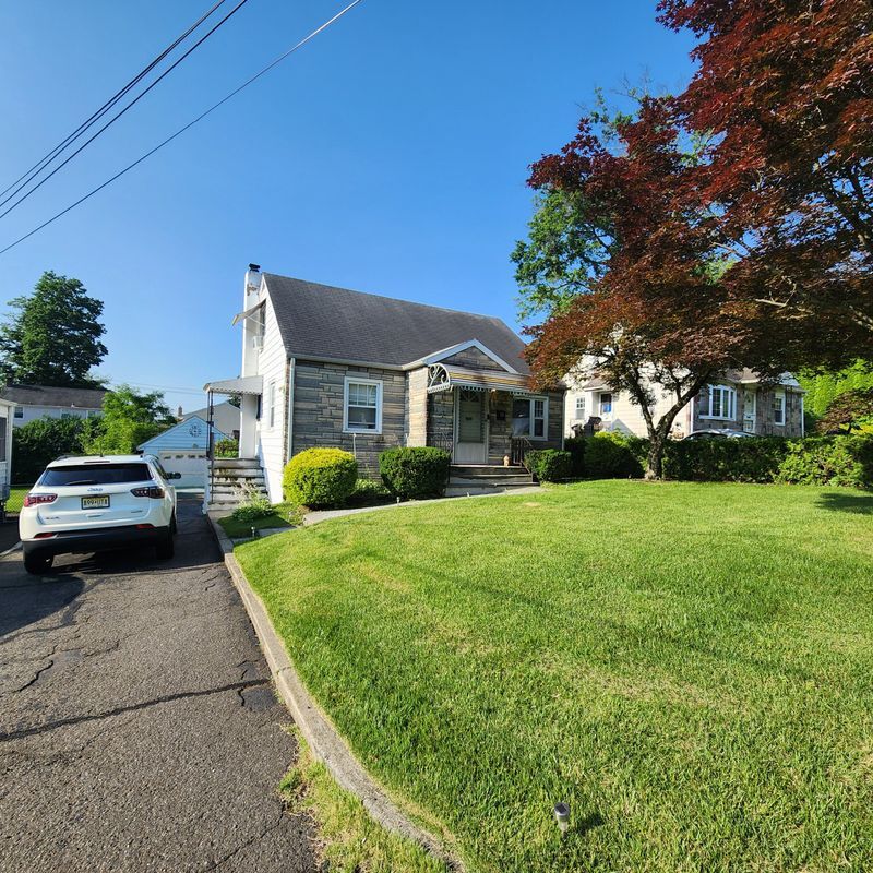 Primary Photo - 118 Johnson Ave