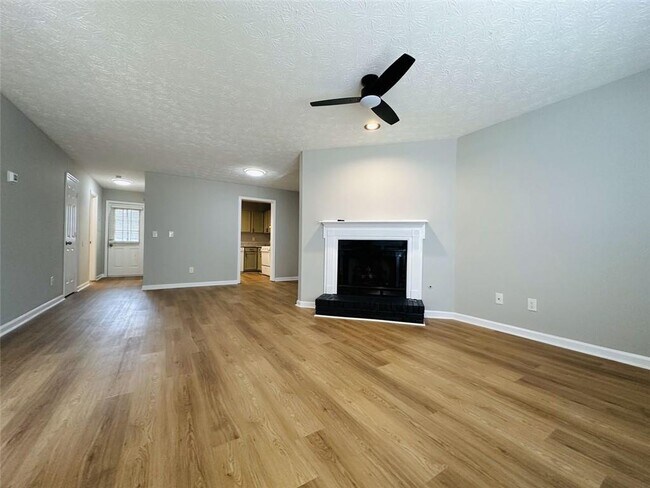 Foto del edificio - 1016 Kennesborough Rd NW