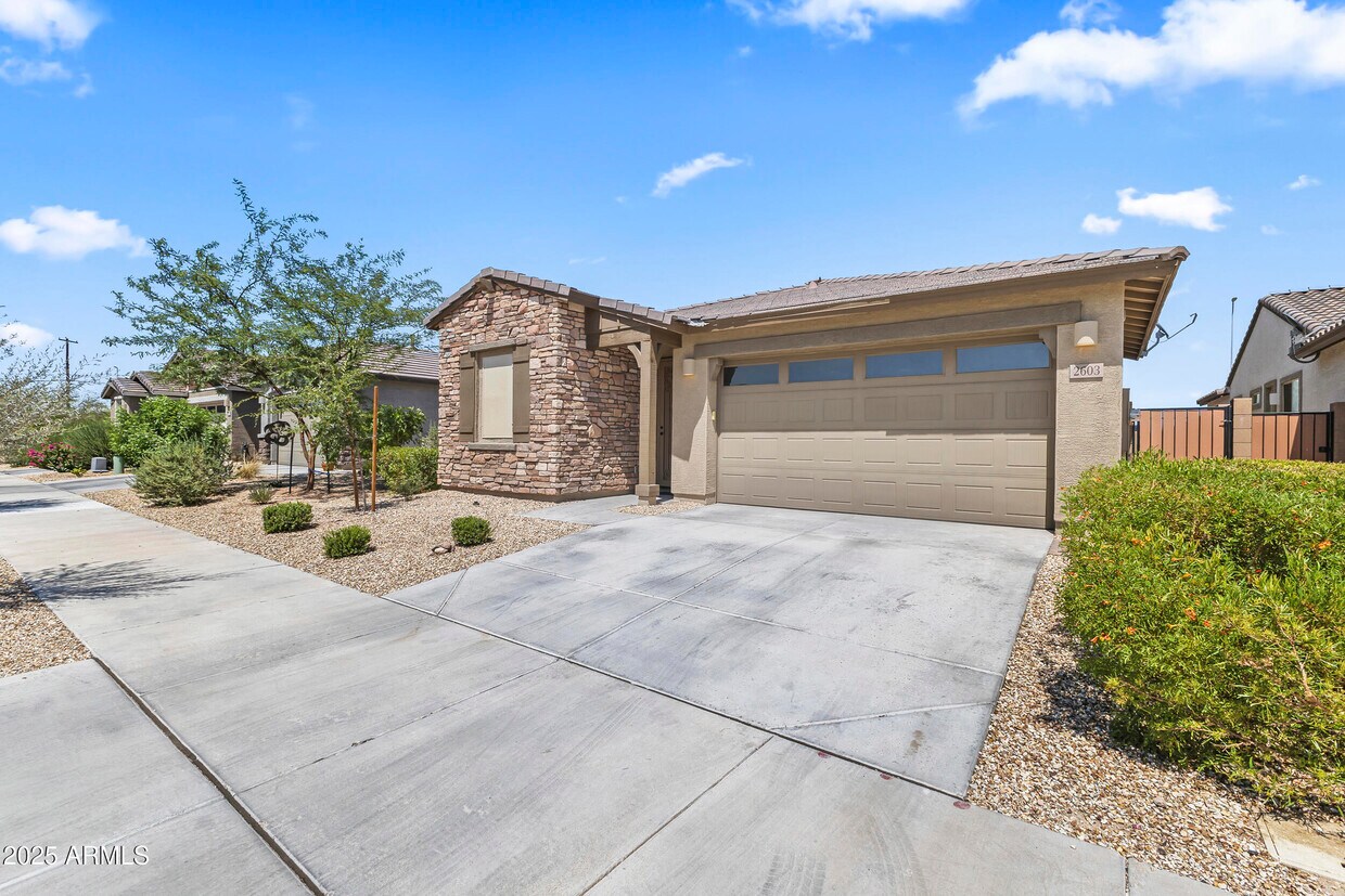 Foto principal - 2603 S Barks Canyon Trail