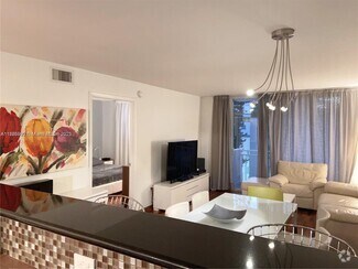 Building Photo - 345 Ocean Dr