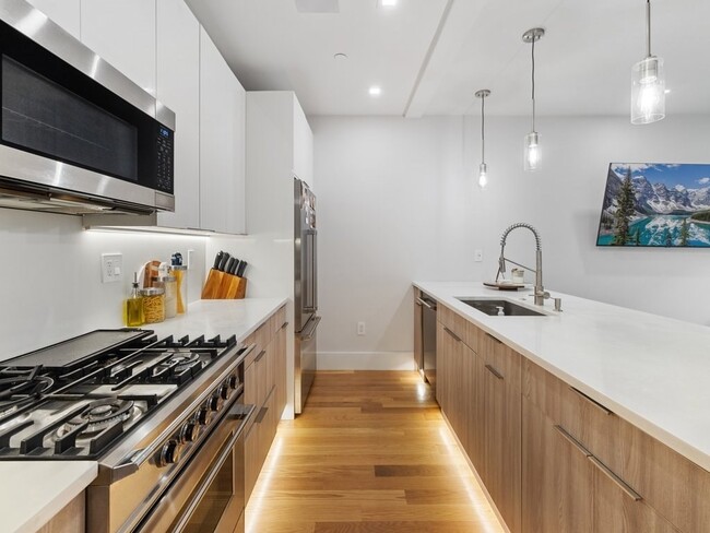 Foto del edificio - 532 E 3rd St