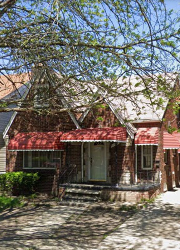Primary Photo - 5790 Lakepointe St