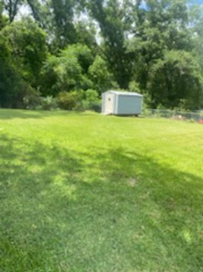Building Photo - 4531 Gladys Dr