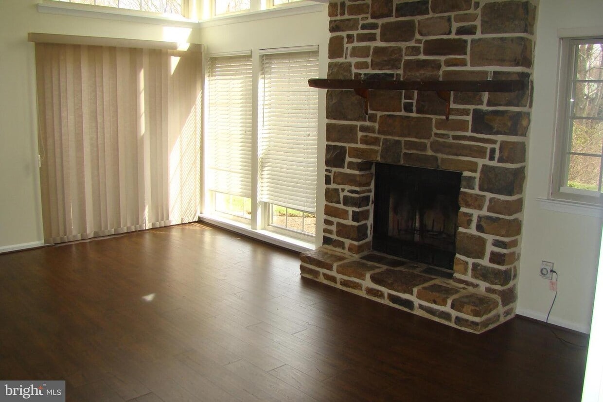 39 Brookside Ct, Horsham, PA 19044 Condo for Rent in Horsham, PA