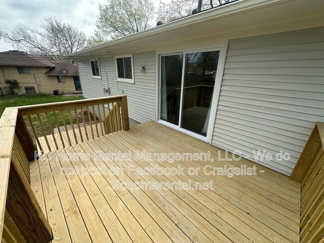 Foto del edificio - 5012 Powell Ave