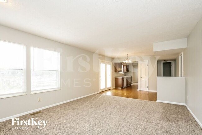 Foto del edificio - 8365 Castle Ridge Ln