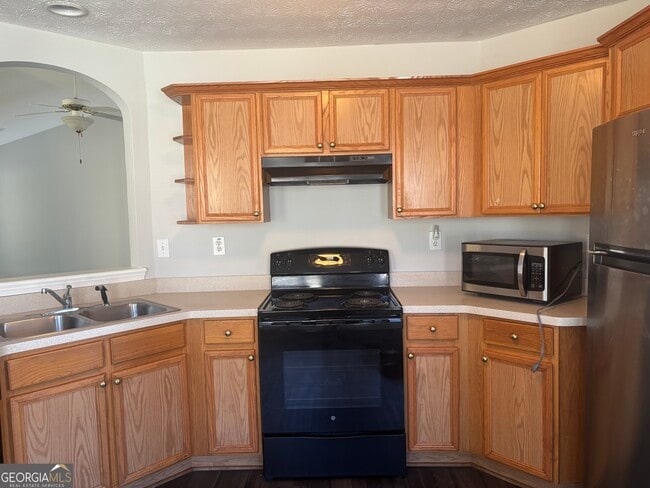 Building Photo - 15 Tabitha Ct