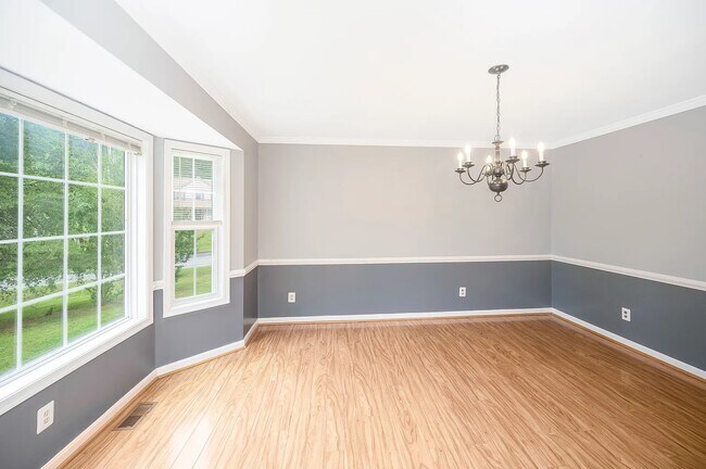 Building Photo - 3101 Titanic Dr