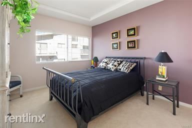 Building Photo - 2 br, 4 bath Condo - 12841 Bloomfield St U...
