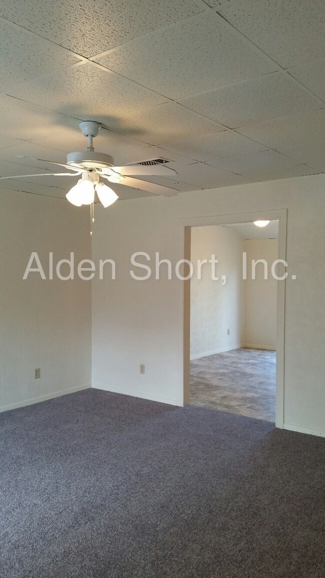 Building Photo - 8503 Ricardo Dr
