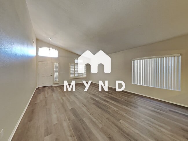 Building Photo - 4621 E Villa Rita Dr