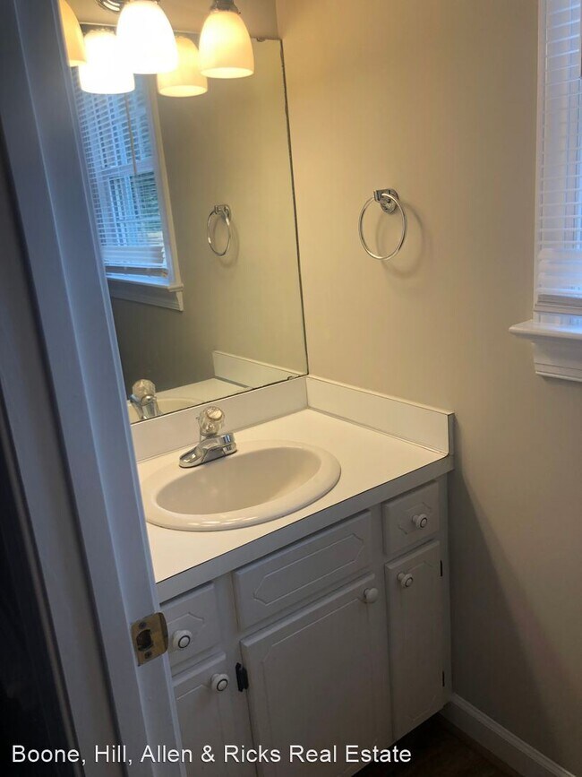 Foto del edificio - 3 br, 2.5 bath House - 2421 Sexton Road