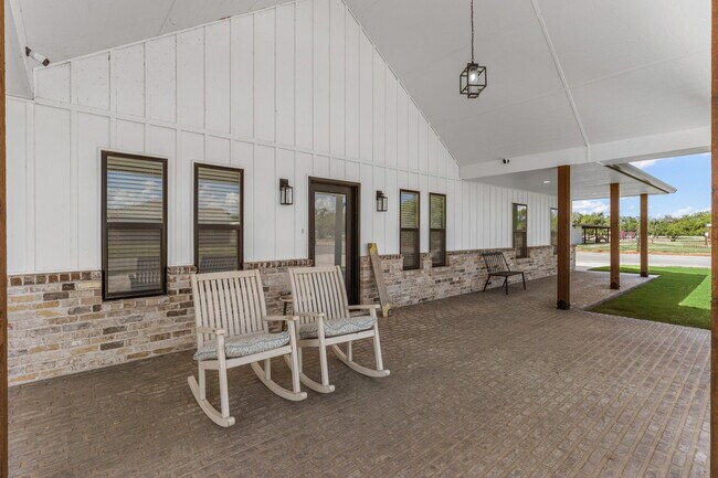 Foto del edificio - 304 Mariners Wy