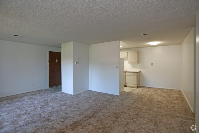 2BR, 1BA - 850 SF - Centennial Place