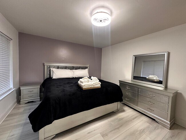 Foto del edificio - 9071 Green Meadows Way
