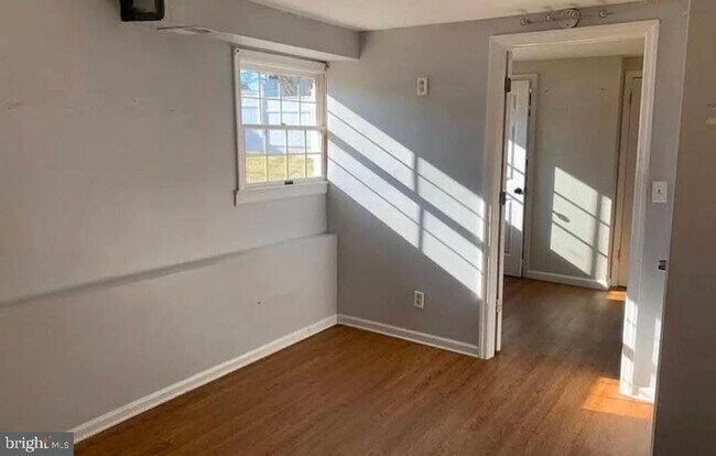 Foto del edificio - 93 Elton Ave