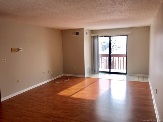 Foto del edificio - 2418 Harbor View Dr