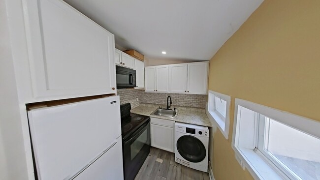 Photo - 126 N 53rd St Apartment
