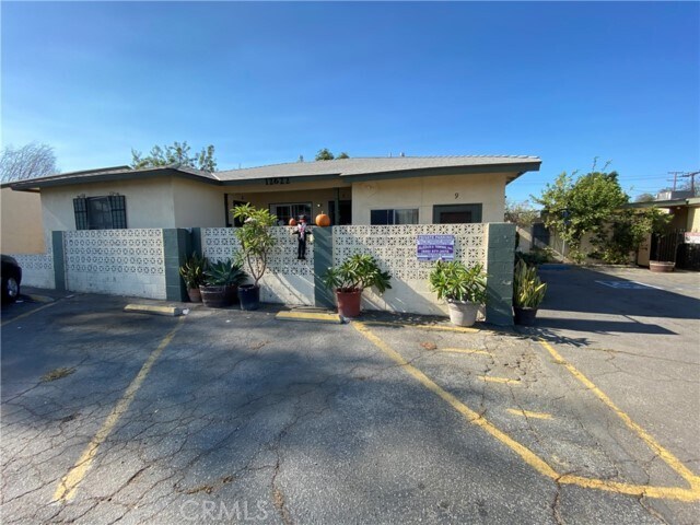Primary Photo - 12616 Lambert Rd