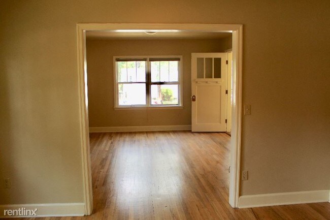Building Photo - 2 br, 1 bath Apartment - 522 Hayes
