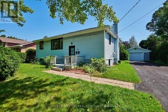Building Photo - 35 Tauvette St
