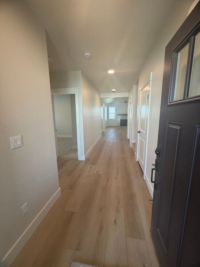 Foto del edificio - Brand New 4-Bedroom Encore Plan with Jr. Suite & Open Concept Design