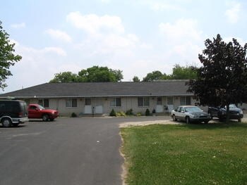 Building Photo - 172 W Oak
