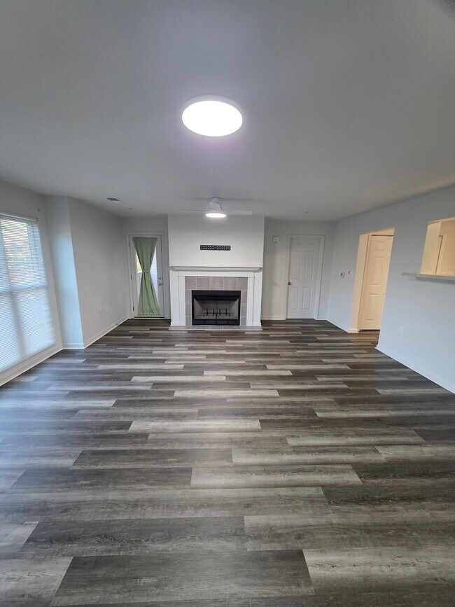 Foto del edificio - 5050 Seven Pine Cir